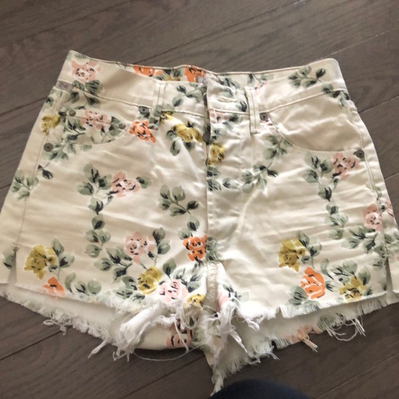 Citizens of Humanity high waisted shorts 24 - Picture 1 of 2